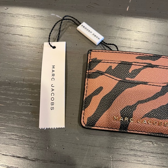 *SOLD* NWT Marc Jacobs Tiger Print Card Case Wallet - Picture 3 of 6